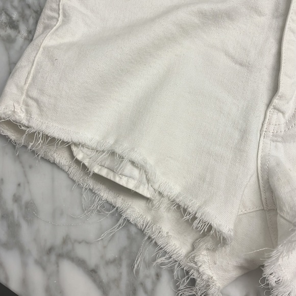 White Talula aritzia shorts size 28 - Picture 7 of 12